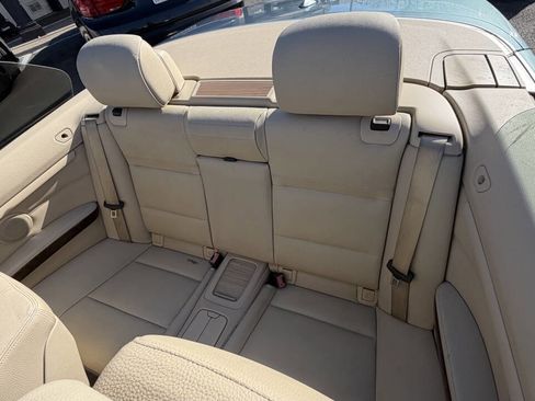 Used 2009 BMW 335i Convertible image 9