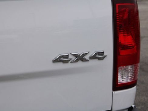 Used 2019 RAM 1500 Express w/ Express Value Package image 9