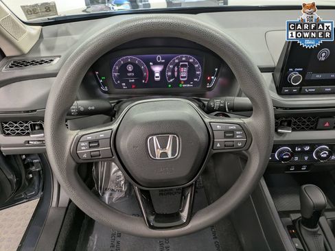 Certified 2025 Honda Accord SE image 19