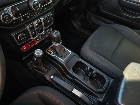 Used 2018 Jeep Wrangler Unlimited Rubicon image 19