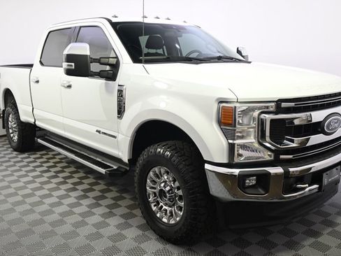 Used 2022 Ford F250 XLT w/ XLT Premium Package AWD/4WD image 8