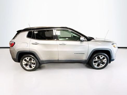 Used 2018 Jeep Compass Limited AWD/4WD image 5