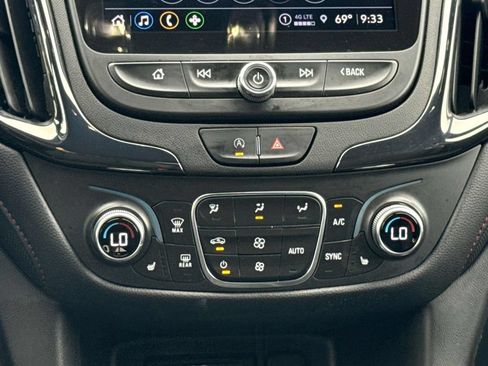 Used 2023 Chevrolet Equinox RS FWD image 20