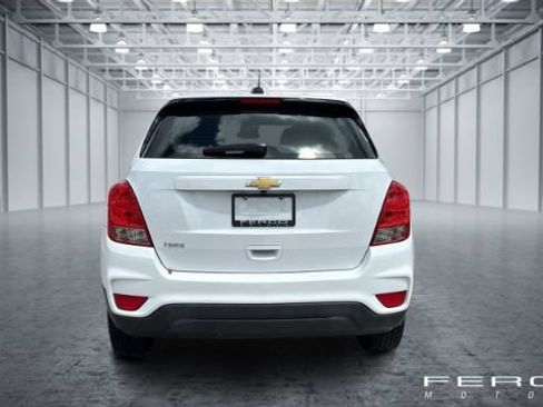 Used 2017 Chevrolet Trax LS w/ LPO, Cargo Package FWD image 4