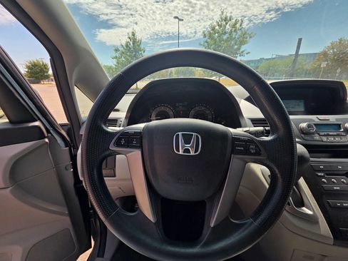 Used 2011 Honda Odyssey EX image 11