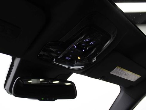 Used 2023 Alfa Romeo Stelvio Veloce image 23