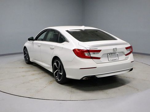 Used 2018 Honda Accord Sport image 9