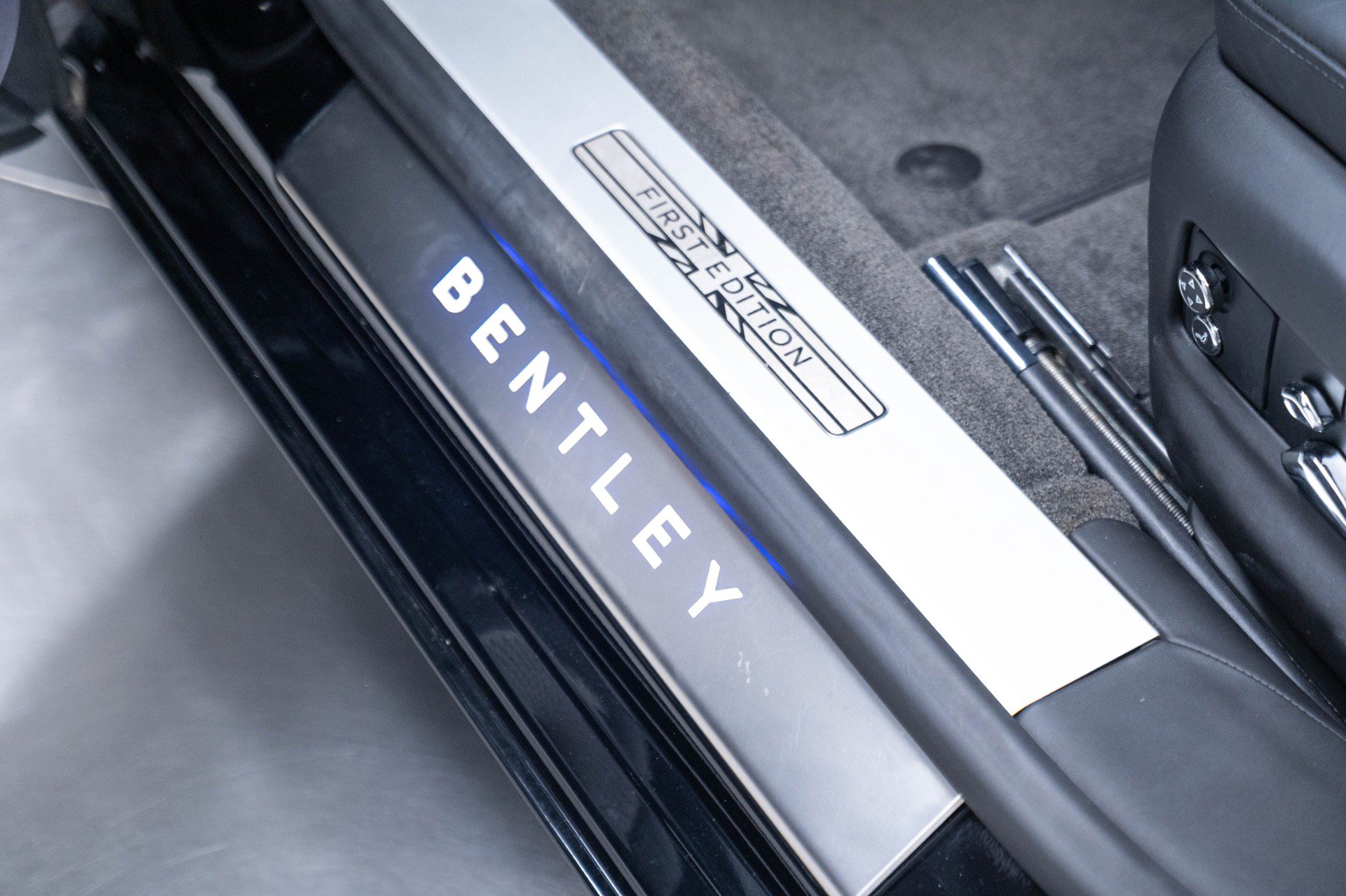 Used 2020 Bentley Flying Spur W12 AWD/4WD image 13