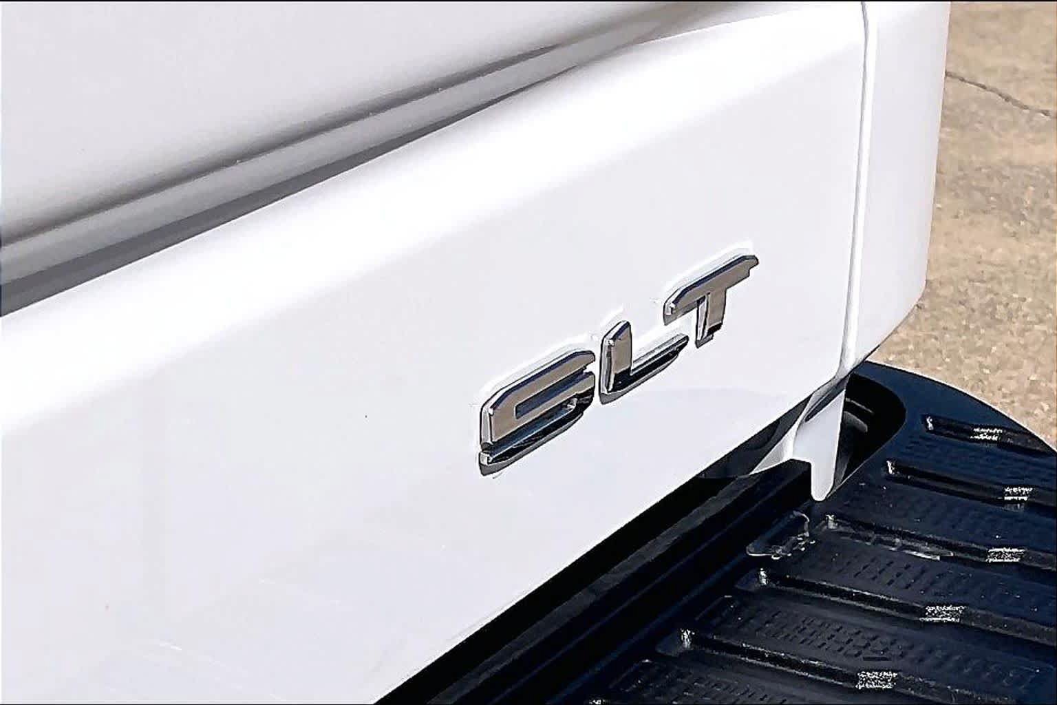 Used 2026 GMC Sierra 1500 SLT RWD image 10