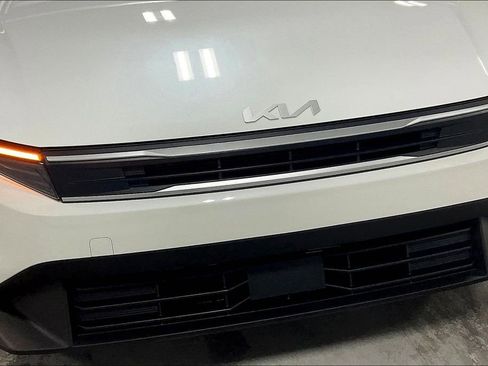 New 2025 Kia K4 LX image 36