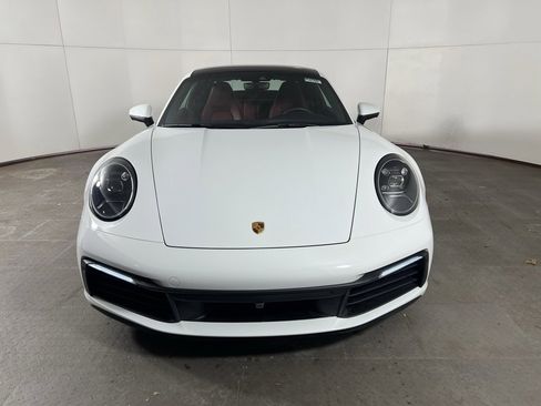 Certified 2022 Porsche 911 Carrera 4S image 10