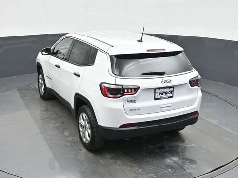 Used 2025 Jeep Compass Sport image 27