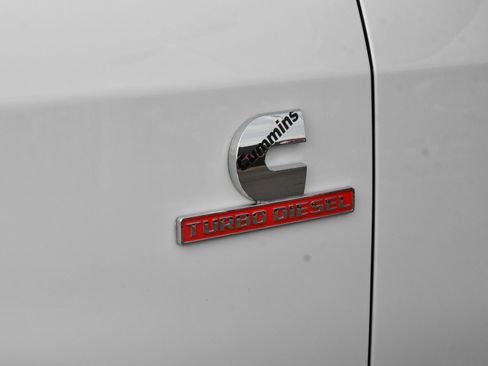 Used 2024 RAM 2500 Laramie w/ Safety Group AWD/4WD image 14