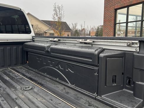 Used 2016 Nissan Titan Platinum Reserve image 38