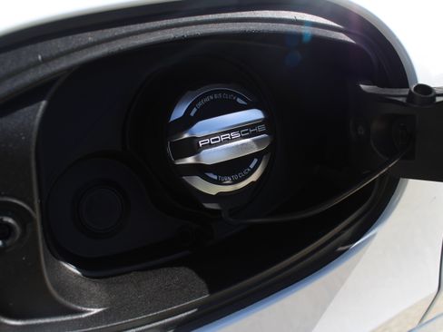 Certified 2025 Porsche Cayenne image 36