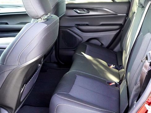 New 2025 Jeep Grand Cherokee Laredo X w/ Luxury Tech Group I image 20