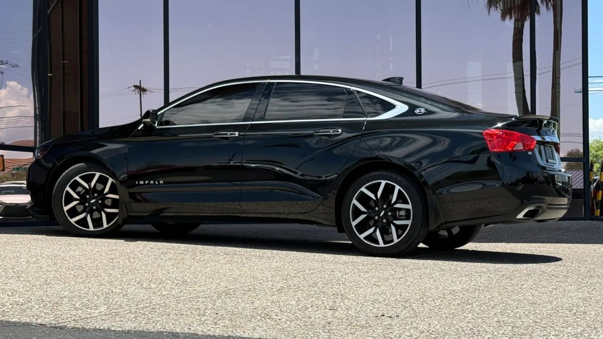 Used 2016 Chevrolet Impala LTZ FWD image 6