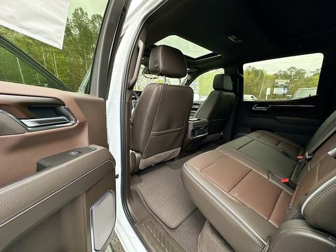 New 2026 GMC Sierra 1500 Denali w/ Denali Reserve Package image 17