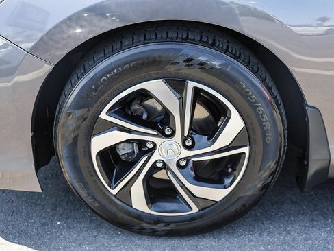 Used 2017 Honda Accord LX image 28