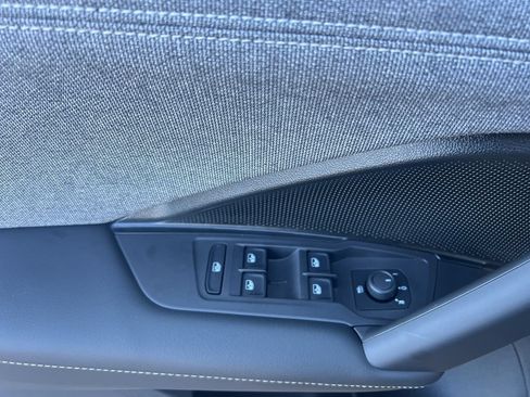 New 2026 Volkswagen Tiguan S AWD/4WD image 15