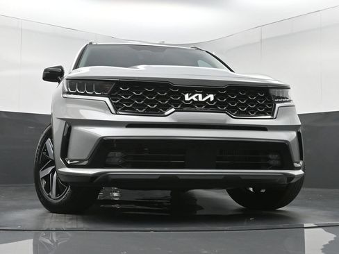 Used 2023 Kia Sorento EX w/ Panoramic Sunroof Package FWD image 28