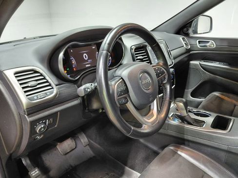 Used 2020 Jeep Grand Cherokee Altitude AWD/4WD image 20