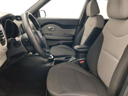 Used 2017 Kia Soul FWD image 17