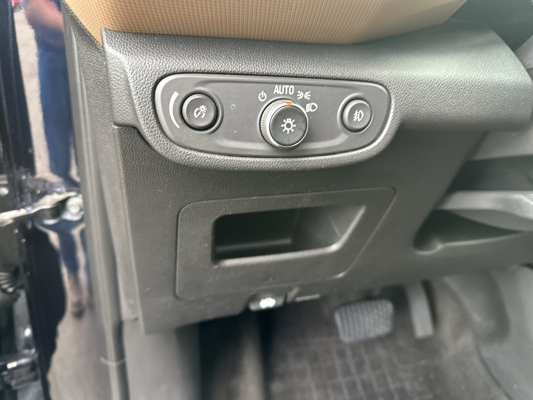 Used 2021 Chevrolet TrailBlazer ACTIV w/ Sun and Liftgate Package AWD/4WD image 15