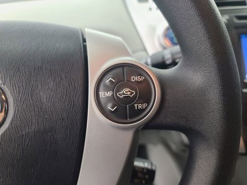 Used 2012 Toyota Prius V Five image 26