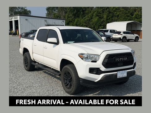 Used 2022 Toyota Tacoma SR w/ SR Convenience Package RWD image 1