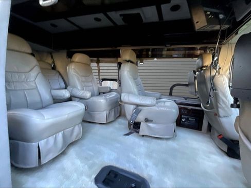 Used 2001 Dodge B3500 image 19