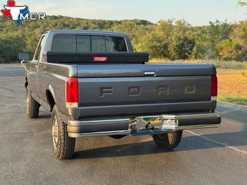 Used 1989 Ford F250 XL 2dr 4WD Standard Cab LB image 10