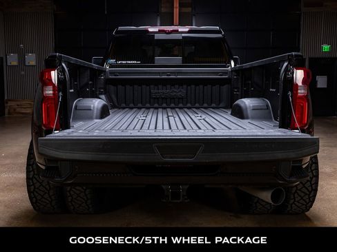 Used 2024 Chevrolet Silverado 3500 High Country w/ High Country Premium Package image 9