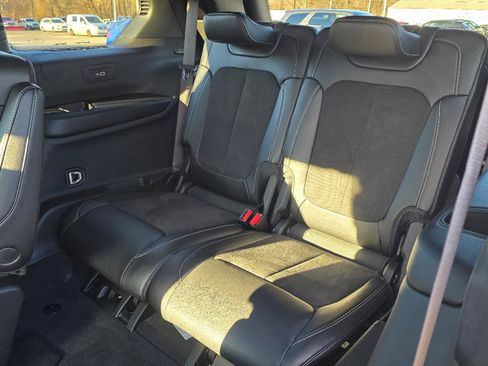 Certified 2025 Jeep Grand Cherokee L Altitude image 33