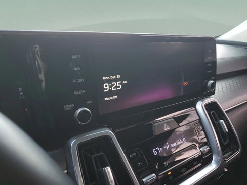 Used 2022 Kia Sorento SX image 21