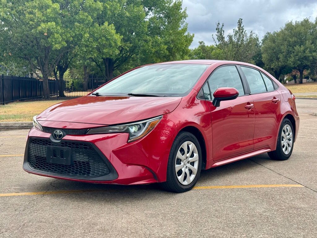 Used 2021 Toyota Corolla LE FWD image 1