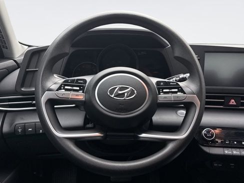 Used 2023 Hyundai Elantra SEL FWD image 12