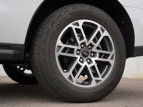 Used 2025 Ford Expedition Active AWD/4WD image 36