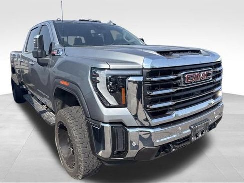 Used 2025 GMC Sierra 3500 SLT w/ SLT Premium Package AWD/4WD image 7