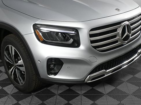 Used 2026 Mercedes-Benz GLB 250 image 36