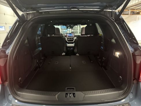 New 2026 Ford Explorer ST-Line w/ ST-Line Street Pack AWD/4WD image 32