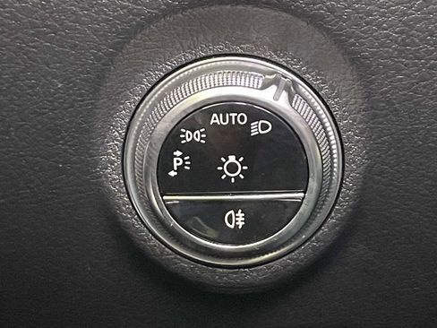 Used 2024 Mercedes-Benz C 300 4MATIC Sedan image 36