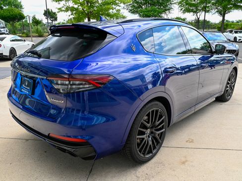 Used 2023 Maserati Levante Trofeo AWD/4WD image 5