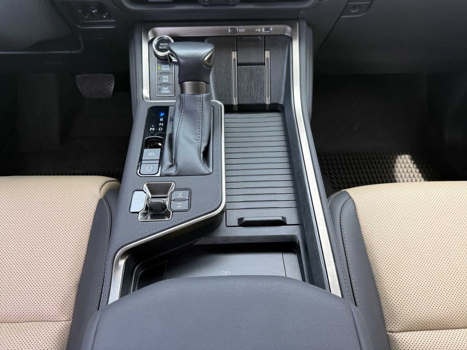 Used 2024 Lexus GX 550 AWD/4WD image 15