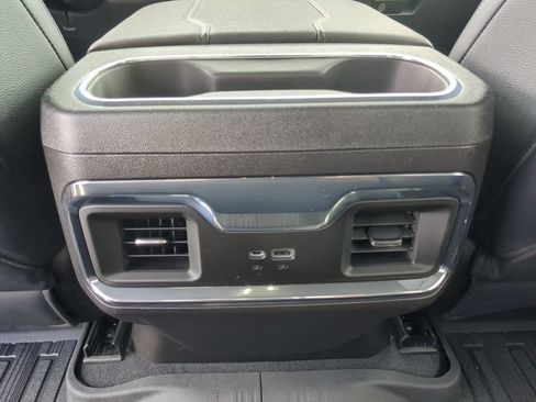 Used 2024 GMC Sierra 1500 Elevation w/ Preferred Package AWD/4WD image 17