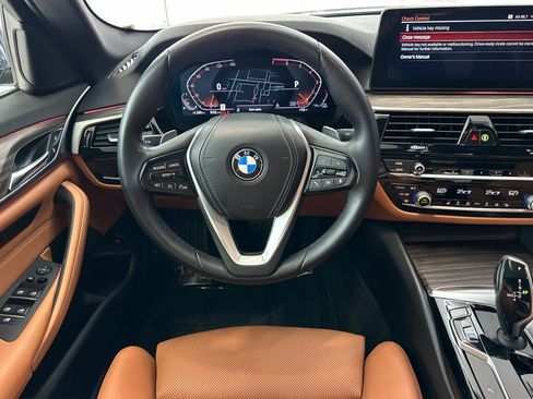 Used 2023 BMW 530i w/ Convenience Package RWD image 31