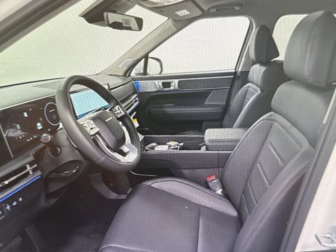 Used 2026 Hyundai Santa Fe Limited AWD/4WD image 7