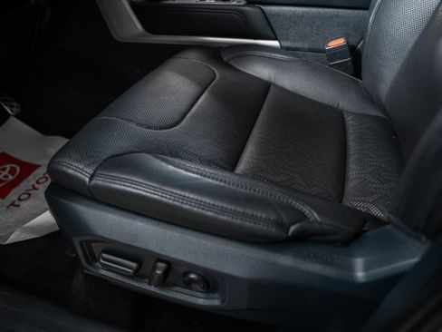 Used 2022 Toyota Tundra Limited image 41