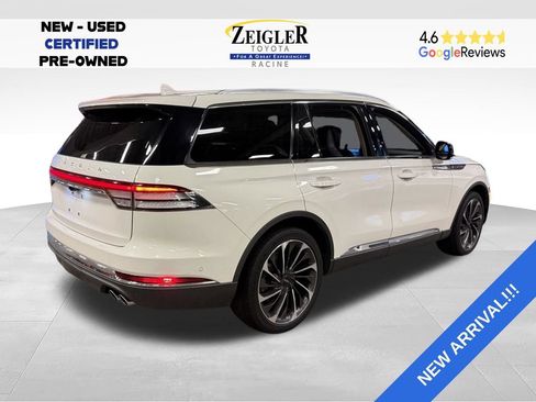 Used 2020 Lincoln Aviator Reserve w/ Equipment Group 202A AWD/4WD image 3