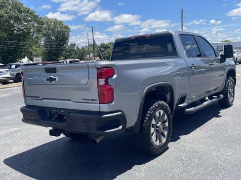 Used 2024 Chevrolet Silverado 2500 Custom w/ Custom Convenience Package AWD/4WD image 3